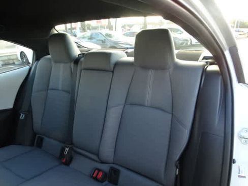 Used 2025 Toyota Corolla SE image 20