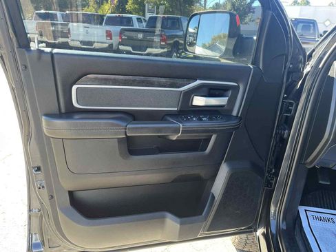 Used 2022 RAM 3500 Big Horn w/ Level B Equipment Group image 18