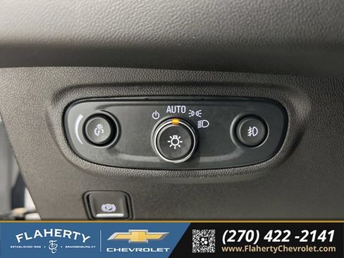 Used 2024 GMC Terrain SLT AWD/4WD image 24