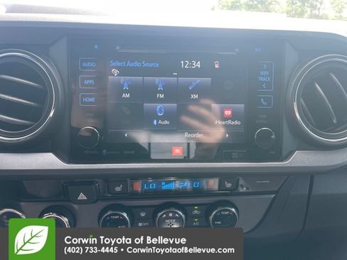 Used 2018 Toyota Tacoma TRD Sport AWD/4WD image 12