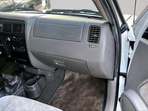 Used 2003 Toyota Tacoma 2WD Xtracab image 27