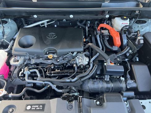 Used 2022 Toyota RAV4 XLE image 29