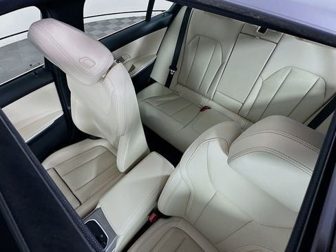 Used 2025 BMW 330i Sedan w/ Convenience Package image 22