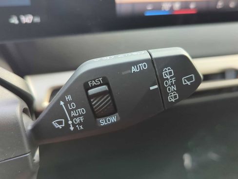 Used 2025 BMW iX xDrive50 image 24