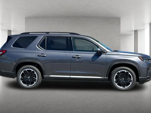 New 2026 Honda Pilot Touring image 3