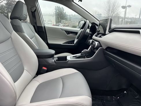 Certified 2025 Toyota RAV4 XLE Premium image 16