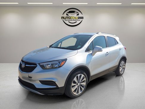 Used 2019 Buick Encore Preferred image 3