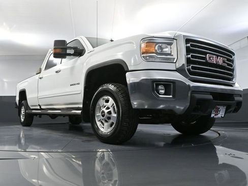 Used 2018 GMC Sierra 2500 SLE image 52