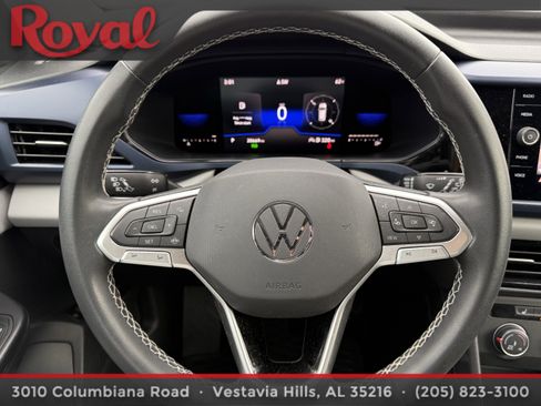 Certified 2022 Volkswagen Taos SE image 15