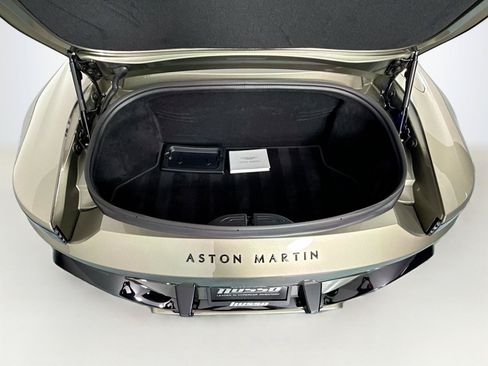 Used 2023 Aston Martin V8 Vantage Roadster RWD image 24
