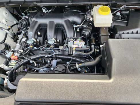 New 2025 Nissan Pathfinder SL image 28