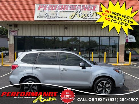 Used 2017 Subaru Forester 2.5i Premium w/ All-Weather Package AWD/4WD image 2