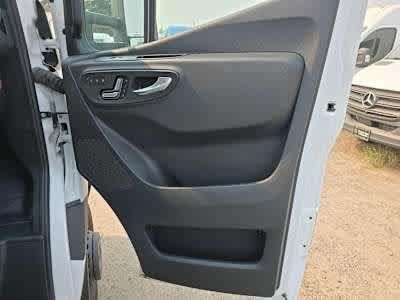 Used 2024 Mercedes-Benz Sprinter 3500 image 24