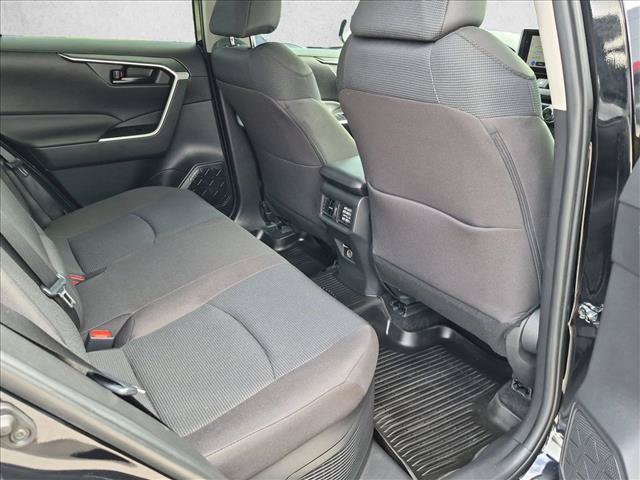 Used 2024 Toyota RAV4 LE AWD/4WD image 19
