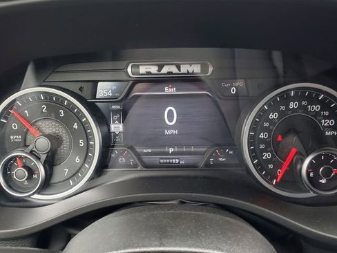New 2026 RAM 1500 4x4 Crew Cab image 15