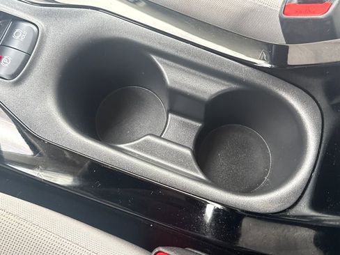 Used 2020 Toyota Corolla LE image 25