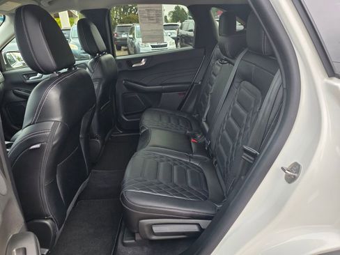Used 2023 Ford Escape Platinum w/ Premium Technology Package image 8