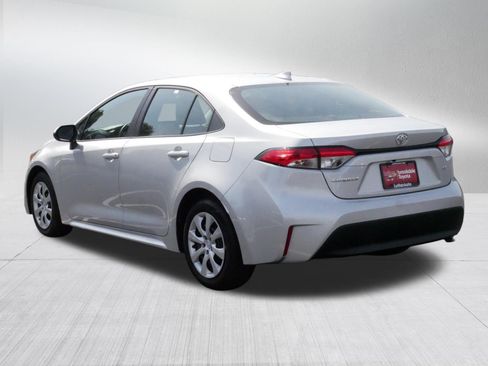 Certified 2024 Toyota Corolla LE FWD image 5
