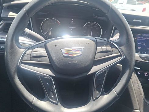 Used 2020 Cadillac XT5 Luxury AWD/4WD image 25