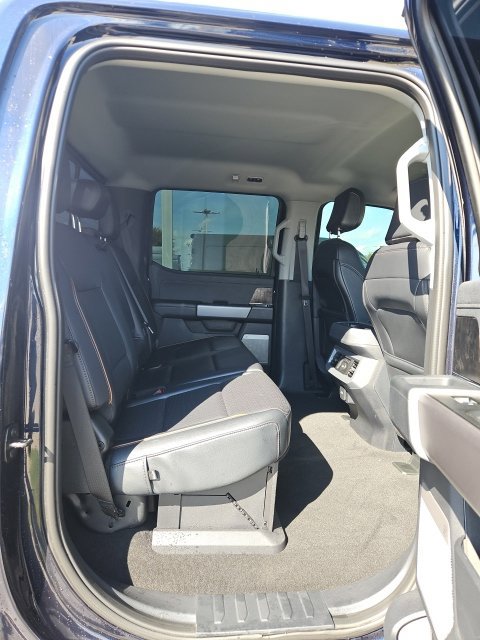 Certified 2025 Ford F250 Lariat w/ Tremor Off-Road Package AWD/4WD image 11