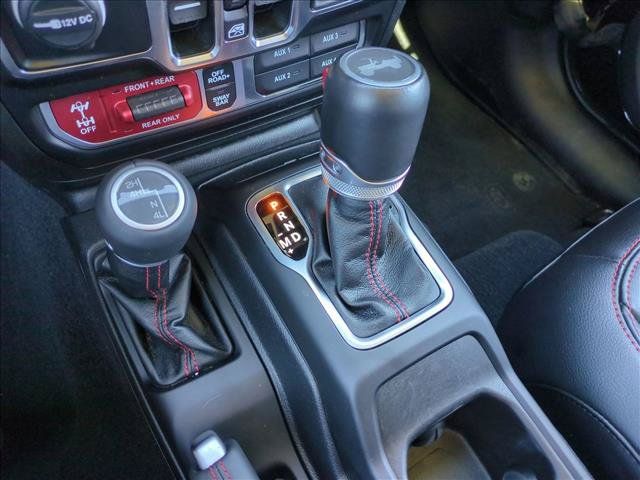 Used 2023 Jeep Wrangler Unlimited Rubicon w/ Cold Weather Group AWD/4WD image 12