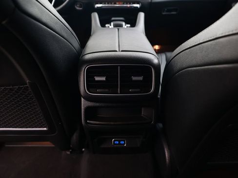 Used 2025 Mercedes-Benz GLE 450e 4MATIC w/ Driver Assistance Package image 33