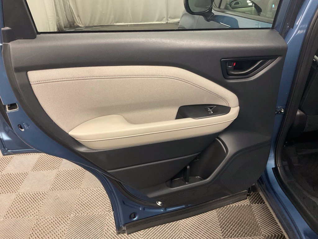 Used 2025 Subaru Forester Premium AWD/4WD image 29