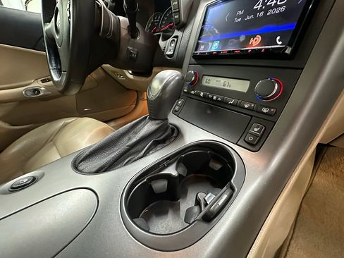 Used 2007 Chevrolet Corvette Convertible w/ Preferred Equipment Group RWD image 29