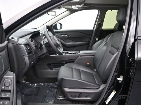 Certified 2024 Nissan Rogue SV w/ SV Premium Package AWD/4WD image 6