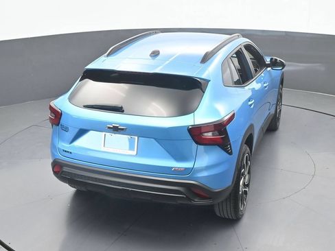 Used 2025 Chevrolet Trax RS FWD image 47