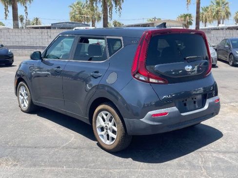 Used 2020 Kia Soul S FWD image 5