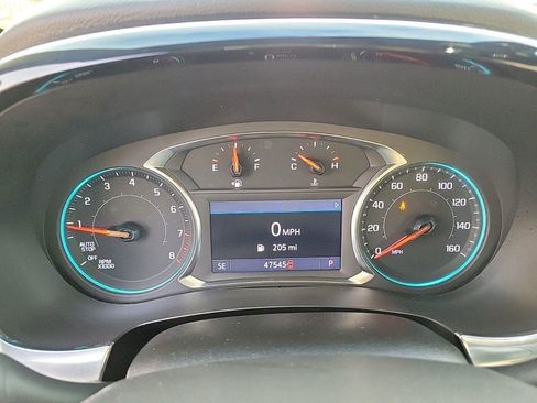 Used 2023 Chevrolet Traverse LT image 24