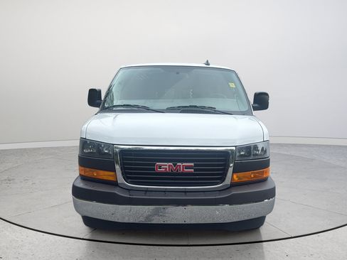Used 2025 GMC Savana 2500 w/ Driver Convenience Package RWD image 4