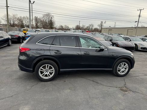 Used 2025 Mercedes-Benz GLC 300 4MATIC image 12