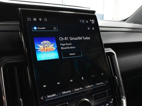 Used 2025 GMC Acadia Elevation image 18