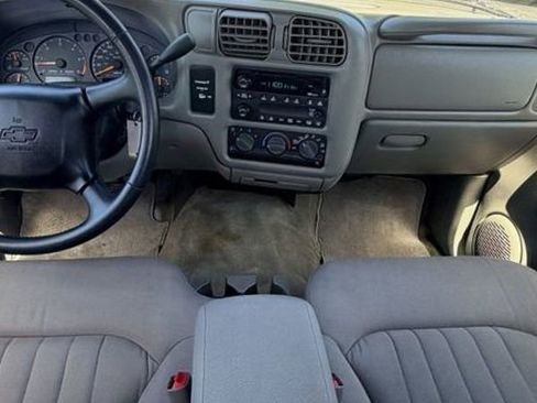 Used 2003 Chevrolet S10 Pickup LS w/ Convenience Package RWD image 27
