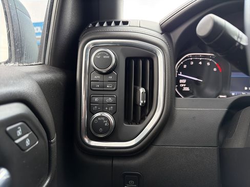 Used 2022 GMC Sierra 1500 Elevation image 22