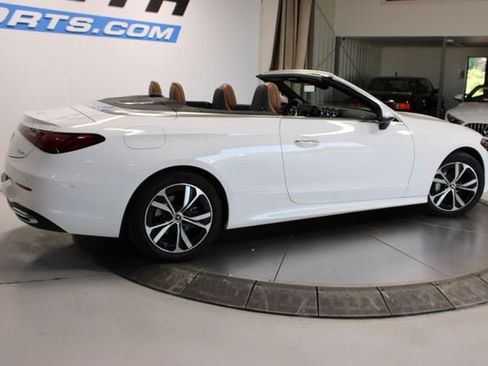 Used 2024 Mercedes-Benz CLE 300 4MATIC Cabriolet image 7