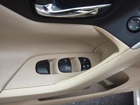 Used 2016 Nissan Altima 2.5 SV w/ Convenience Package FWD image 8