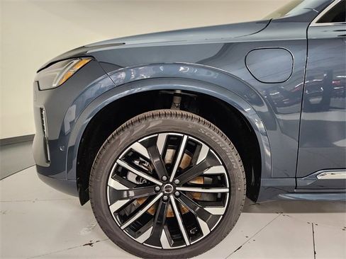 New 2026 Volvo XC90 T8 Ultra w/ Protection Package Premier image 11
