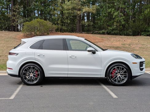 Certified 2026 Porsche Cayenne S AWD/4WD image 33