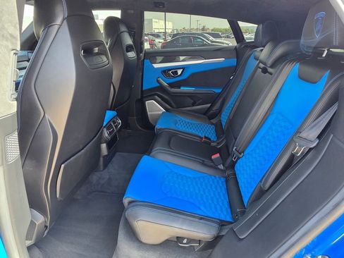 Used 2020 Lamborghini Urus AWD/4WD image 6