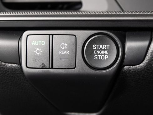 Certified 2025 Porsche 911 Carrera image 47