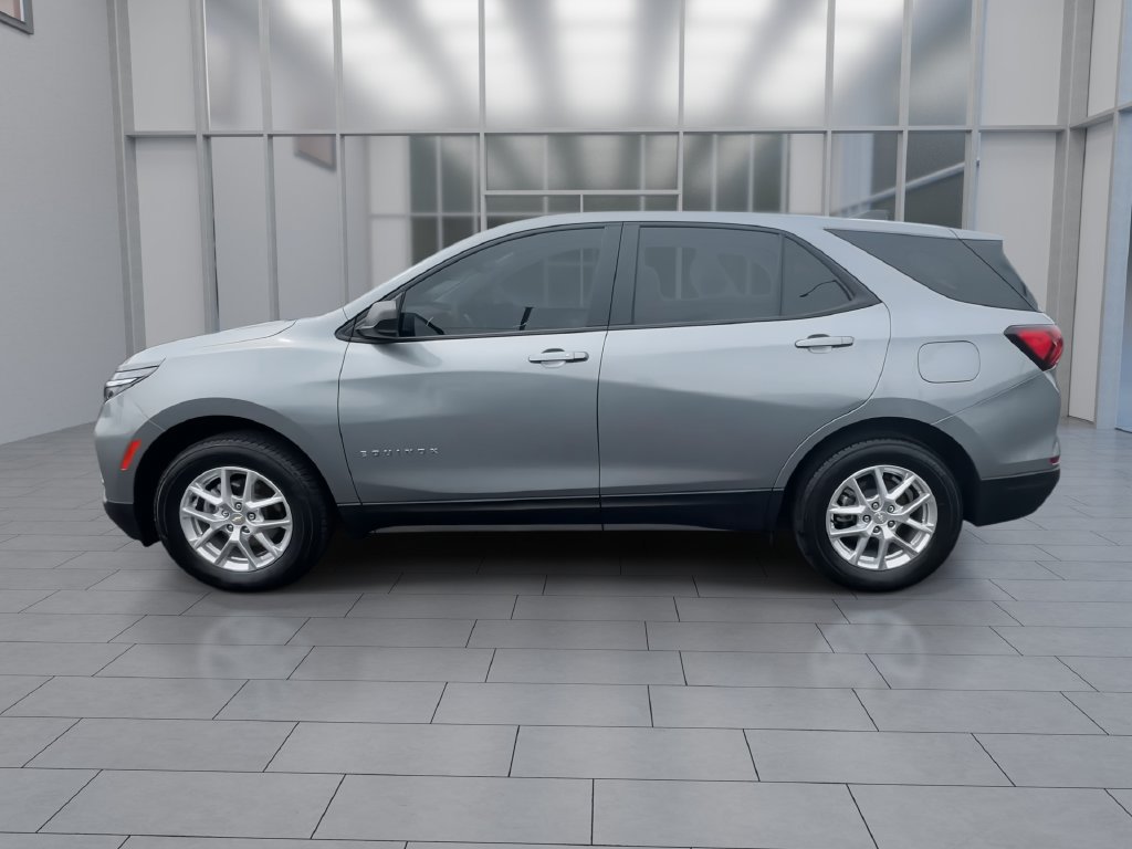 Used 2023 Chevrolet Equinox LS w/ LPO, Floor Liner Package AWD/4WD image 5