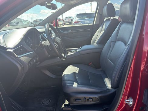 Used 2019 Buick Enclave Essence AWD/4WD image 6