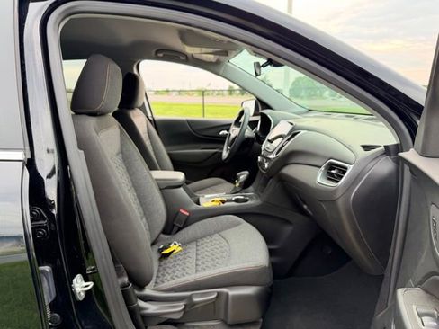 Used 2023 Chevrolet Equinox LT FWD image 11