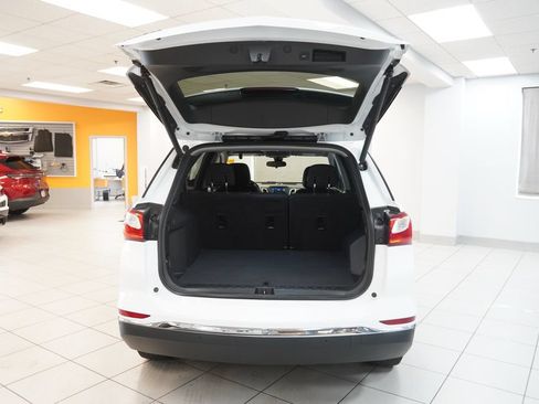 Used 2020 Chevrolet Equinox LT w/ Driver Convenience Package FWD image 9