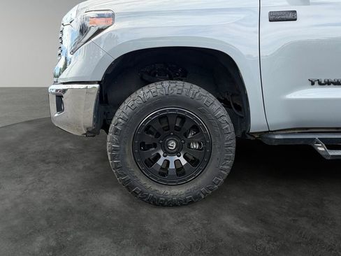 Used 2020 Toyota Tundra SR5 w/ TRD Off-Road Package AWD/4WD image 5