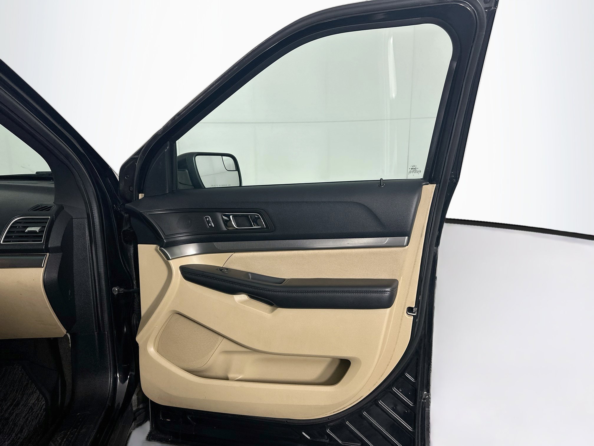 Used 2016 Ford Explorer FWD image 31