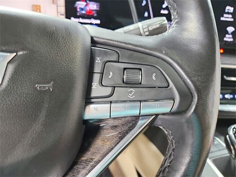 Used 2021 Cadillac Escalade ESV Premium Luxury w/ Performance Package image 25